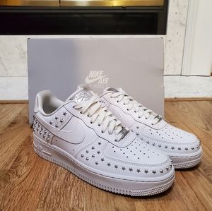 NEW IN BOX White Studded Women’s Air Force 1 '07 XX SZ 9